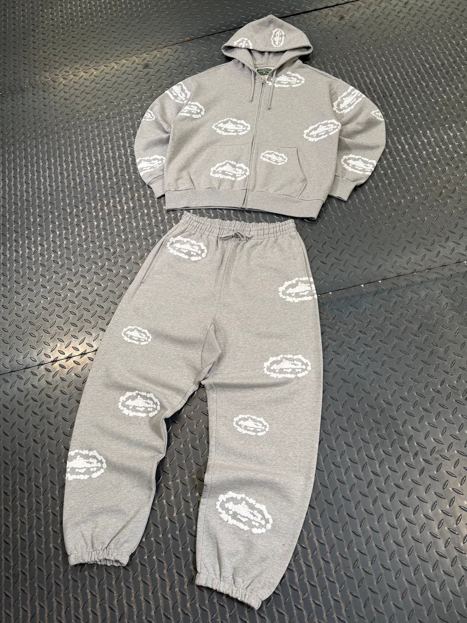 CORTEIZ X DENIM TEARS TRACKSUIT - GREY
