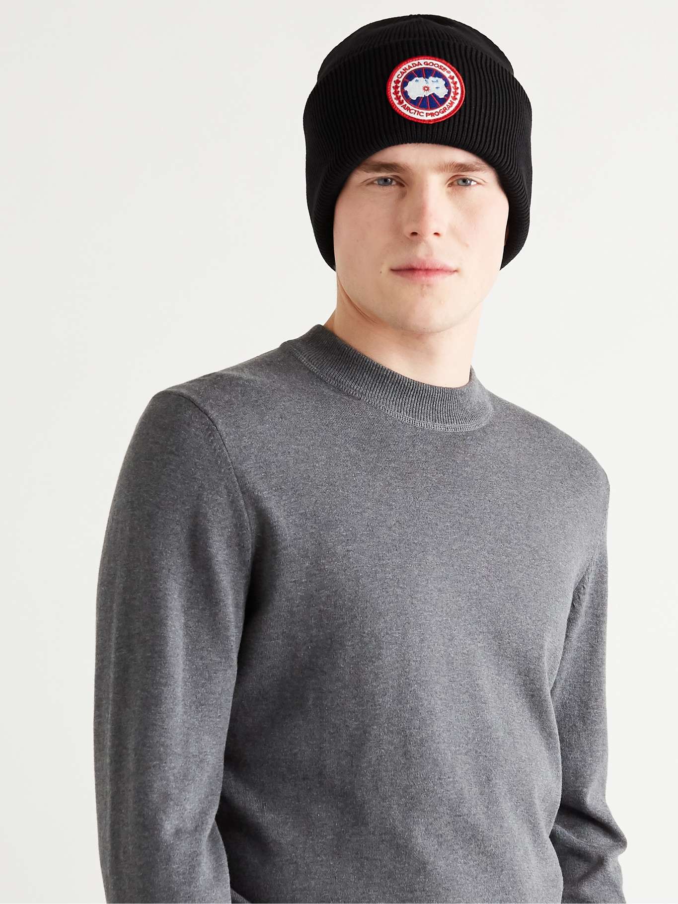 CANADA GOOSE ARCTIC DISC TOQUE BEANIE - Black