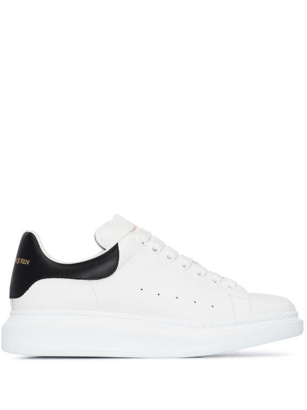 Alexander McQueen
Oversized leather sneakers