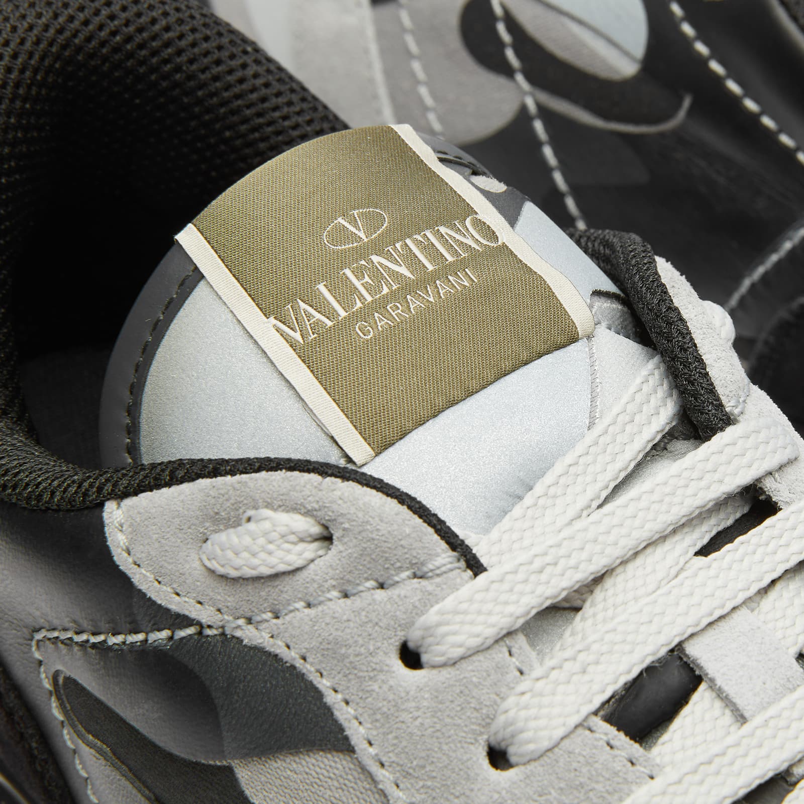 VALENTINO ROCKRUNNER SNEAKER - GREY & SILVER