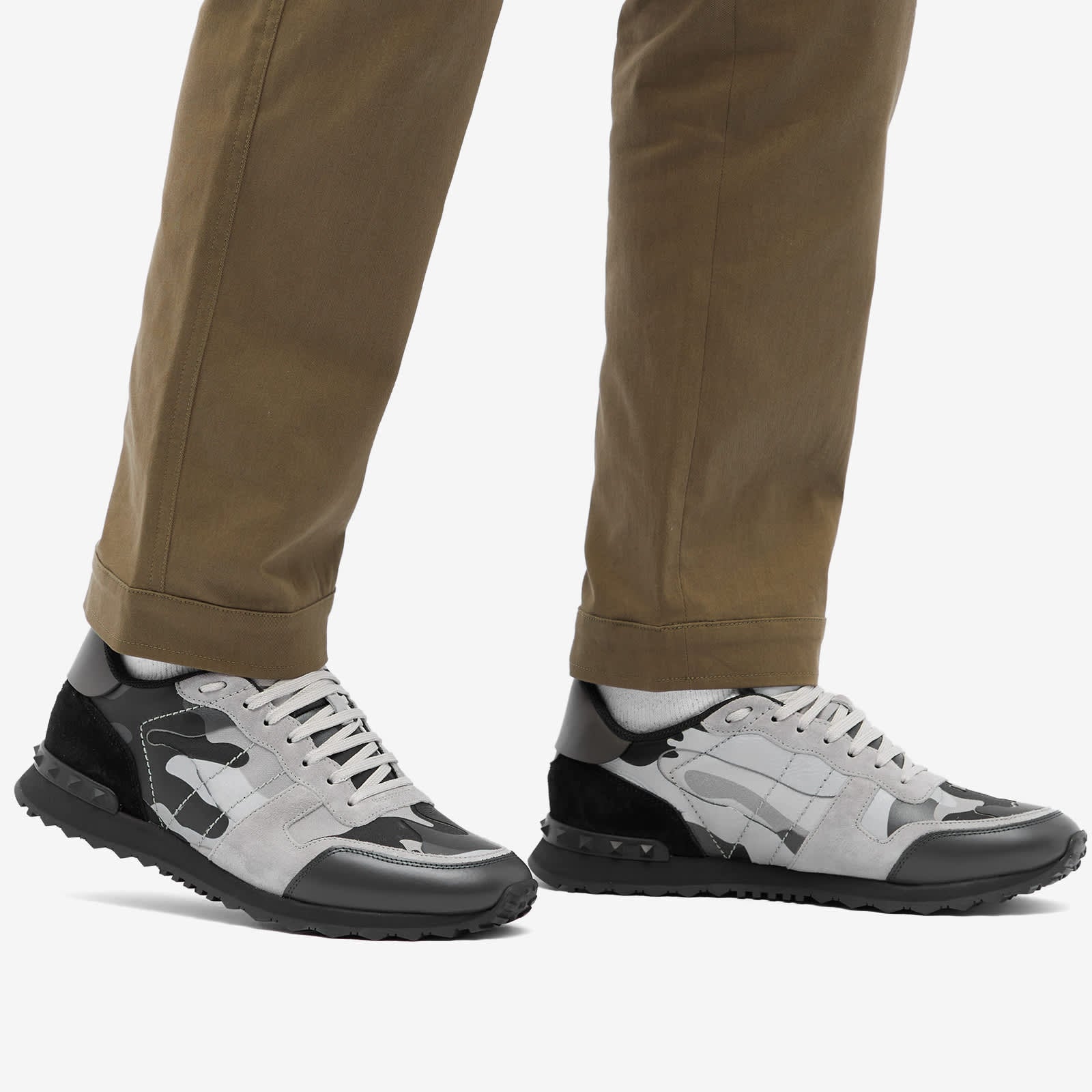 VALENTINO ROCKRUNNER SNEAKER - GREY & SILVER