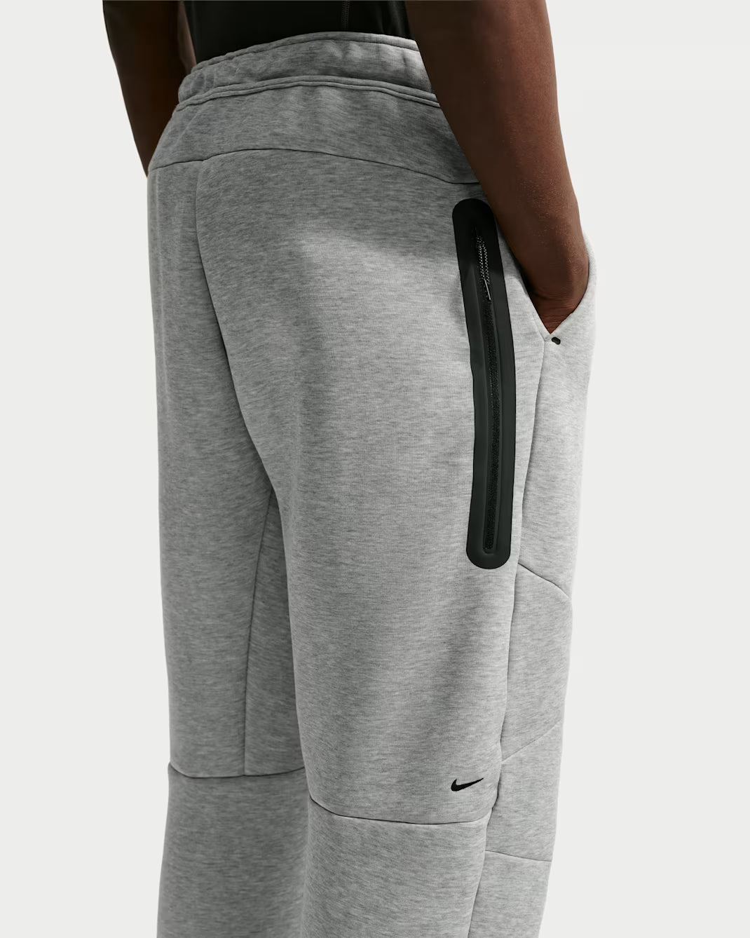 Nike Tech Fleece Men's Open-Hem Grey Trousers 2025