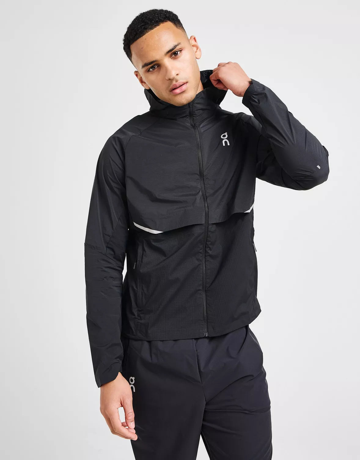 On Running Core Hooded Jacket - Black