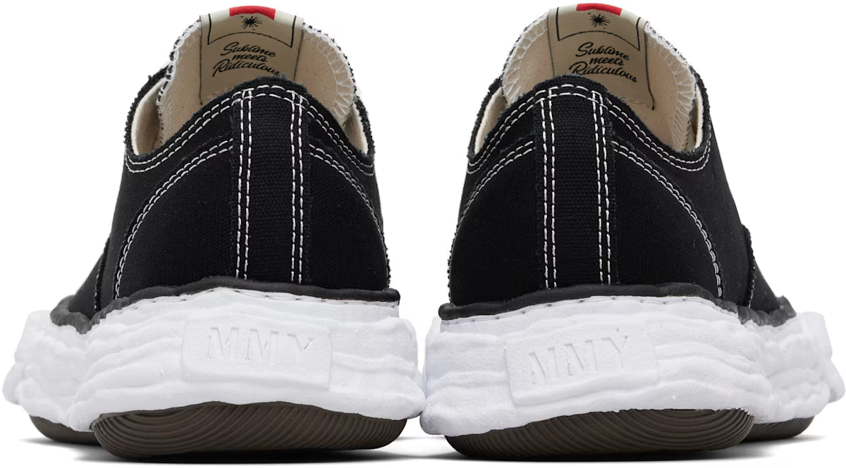 Maison Mihara Yasuhiro
Black Peterson Original Sole Sneakers