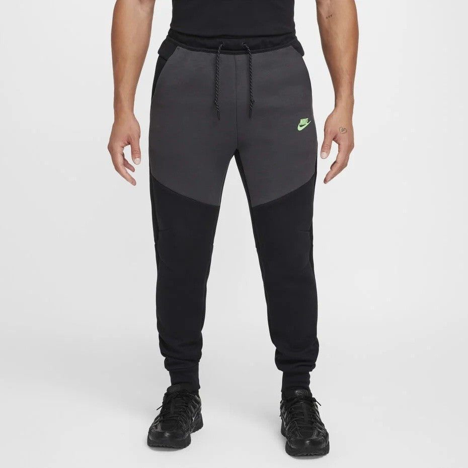 Nike Tech Fleece Joggers Black/Anthracite/Green Strike 2025