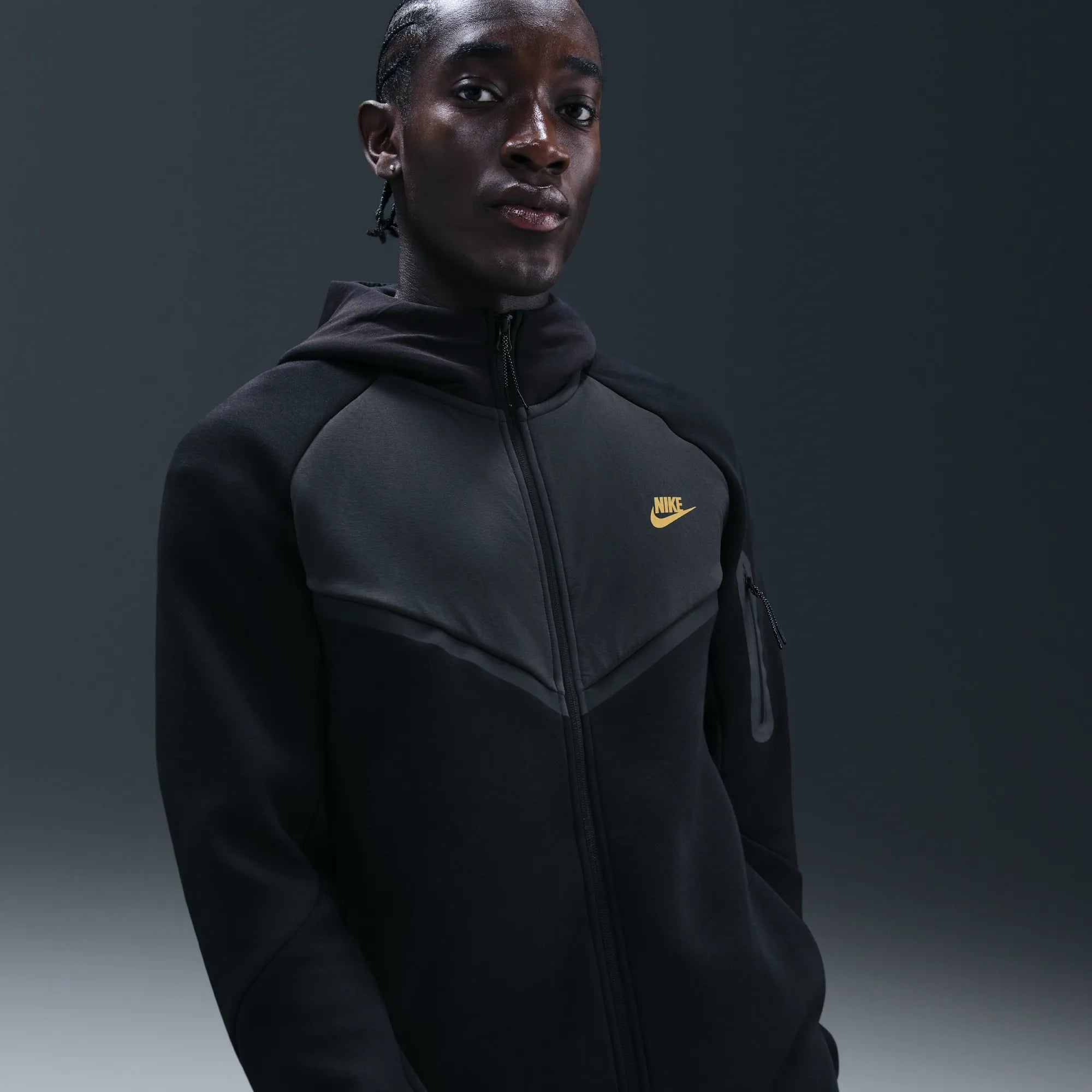 Nike Tech Fleece Full-Zip Hoodie Black/Synthetics 2025