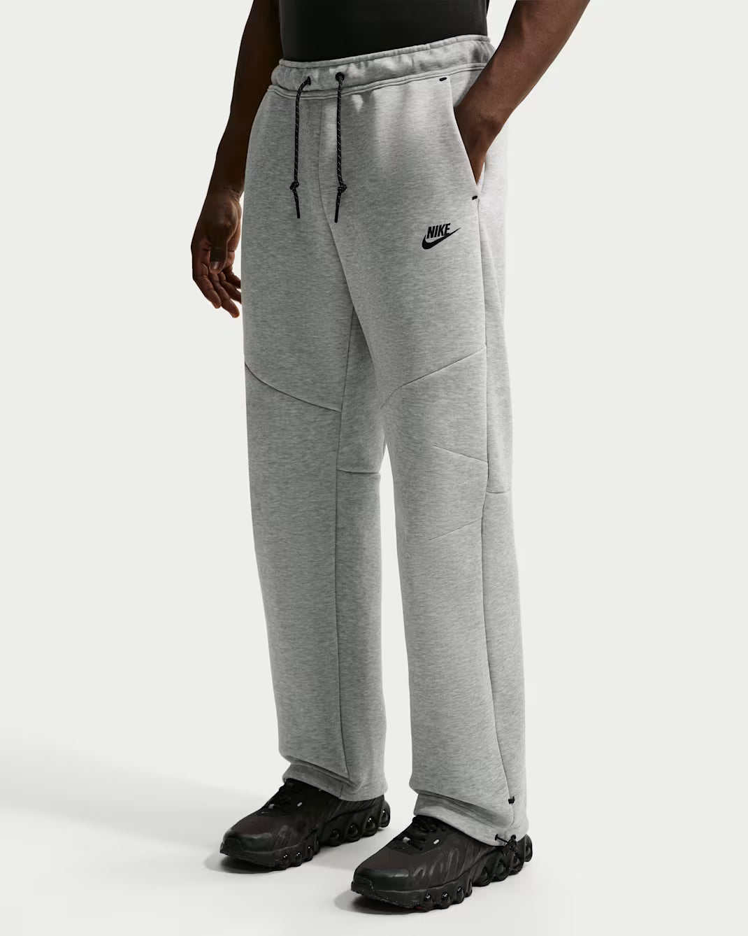 Nike Tech Fleece Men's Open-Hem Grey Trousers 2025