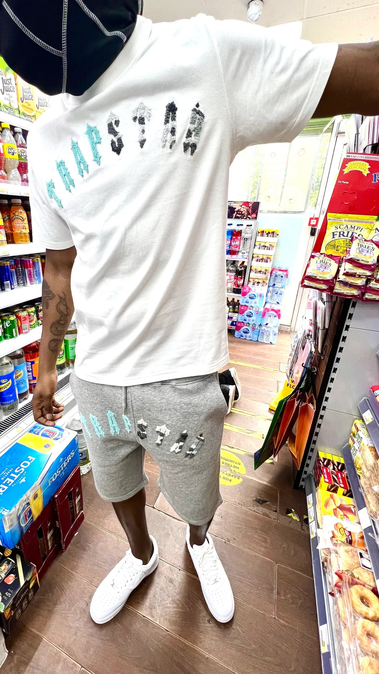 TRAPSTAR IRONGATE CHENILLE ARCHED CAMO SHORT SET - WHITE/TEAL/GREY