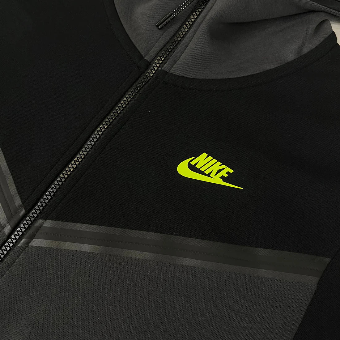 NIKE TECH FLEECE HOODIE - BLACK / ANTHRACITE / VOLT - SS20