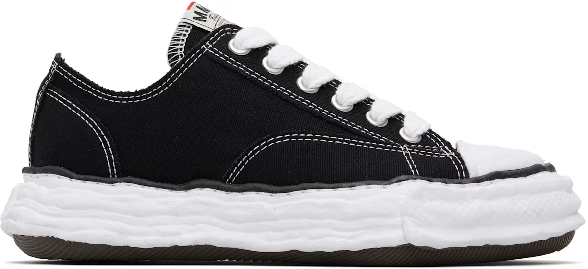 Maison Mihara Yasuhiro
Black Peterson Original Sole Sneakers